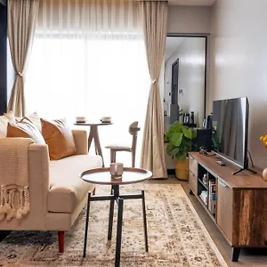 Shelly's Suites-westlands In Escada Apartment
