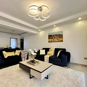 Shawnella 2 Bedroom - Riverside Apartment
