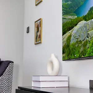 아파트 2 Bedroom Luxury Centrally Located In Westlands In Nairobi-book Your Stay! 나이로비