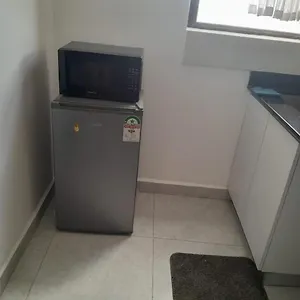 Favourite Staycation By Janice Apartment *