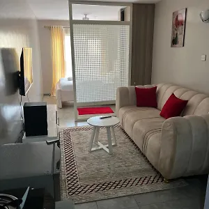 Breezy Tsavo 309 Apartment