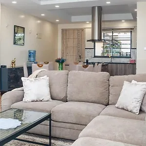Stylish Overlooking A River * Nairobi