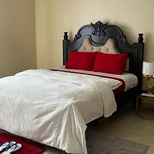 Lav Homes -serenity Court 아파트 *