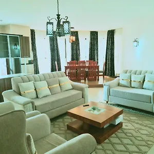 Vestnes Homes 아파트 *