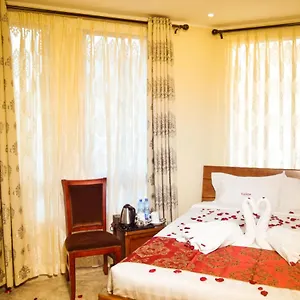 Velvet & Restaurant Hotel 2*