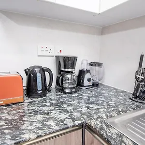 Modern Luxury One Bedroom Furnished In Kilimani, Nairobi, Kenya Apartment *