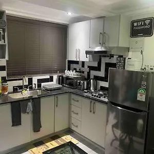 Guest house Ngolu Court *