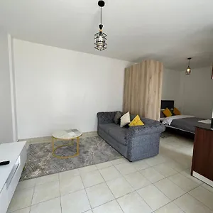 Anmeg Deluxe Rooftop Apartment *