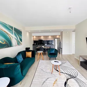 Apartment Deluxe Riverside *