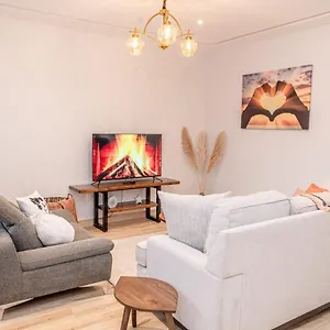 The House! Experience Pure Luxury. Apartment Nairobi