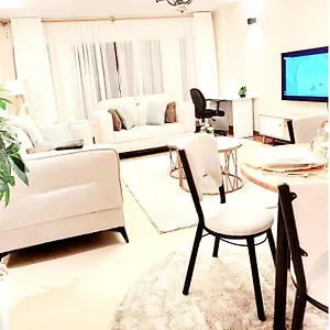 Golden Touch Luxury 2 * Nairobi