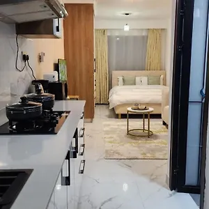 Cozy In Kilimani Near Yaya Center Apartment