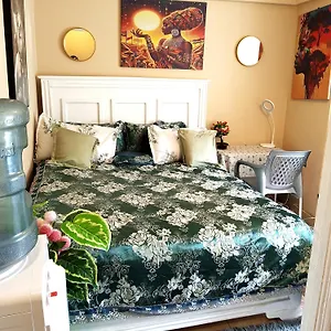 Cosy Staycation Bed & Breakfast *