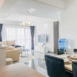 Riverside Lux * Nairobi