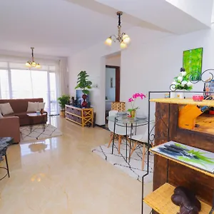 Tanduu's Specious 2bdr With Full Kittchen & Washmachine In Kilimani Apartment Nairobi