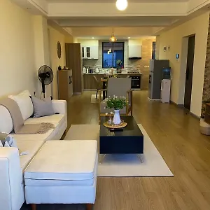 Apartment The Elegant Luxury Skyline With Heated Swimming Pool Fully Equipped Gym And,free Parking Space And A Relaxing Rooftop With Scenic Views Nairobi