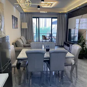 Beautiful Serviced Near Yaya Center Apartment