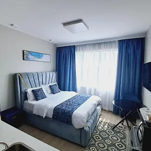 Favorite Staycation Apartment *
