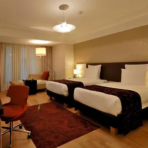 Hotel Capital And 3*