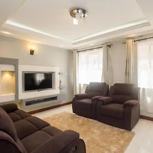 Esterina Nairobi
