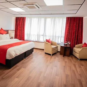 The Crossroads Hotel, Westlands Hotel