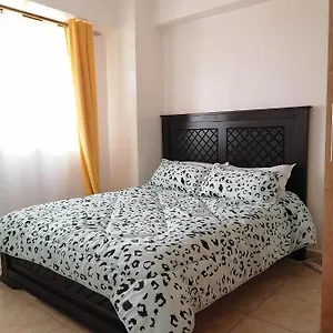 Luxurious 1 Bedroom, Netflix, 10mbps Wifi, Free Parking, 24/7 Security, Along Ngong Rd Apartment