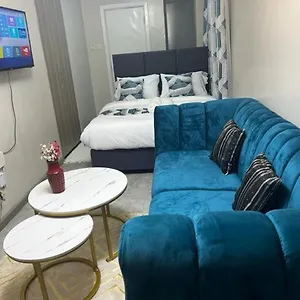 Cozy Haven: Airport Proximity With Modern Comforts *