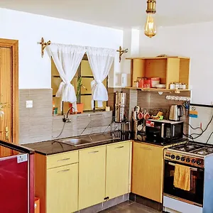 The Little Sanctuary -apartment 407