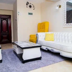Lux Marcus Budget * Nairobi