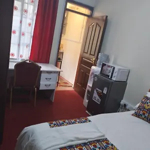 Jeyem Stays At Argwings Court