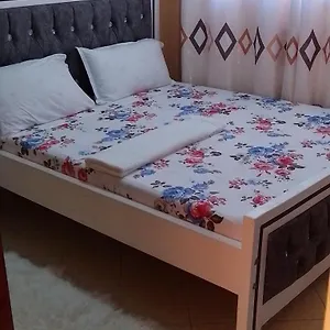 Apartment 3 Bedrooms Airbnb