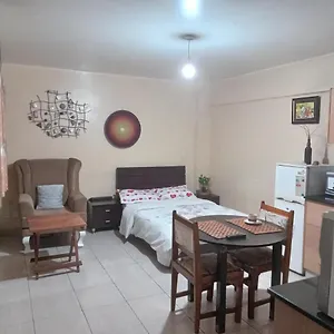 Budget - With Fast Wifi And Netflix