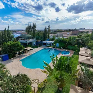 Perfectus & Gardens Hotel