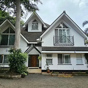 Diplomatic Short In Gigiri Guest house *