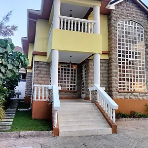 Monisa House Apartment *