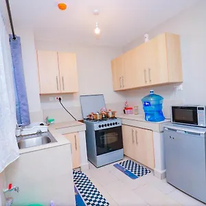 2 Bedroom Near Trm Gate C Guest house