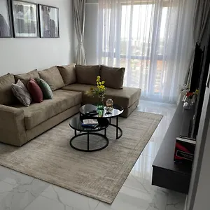 Smarthome Serviced Wood Avenue- Yaya Centre Guest house *