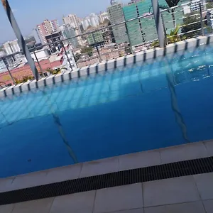 Staroot Residency Killimani 아파트