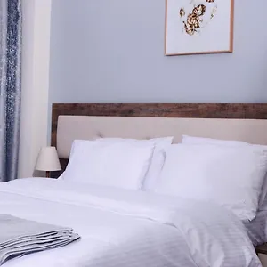 Goldpark Apartment