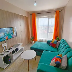 Modern 1br With Stunning Views - Free Parking & Wifi