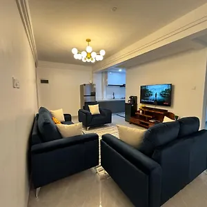 Goldpark Homes Two Bedroom With Golf Simulator & Gym