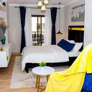 Pike Apartment *
