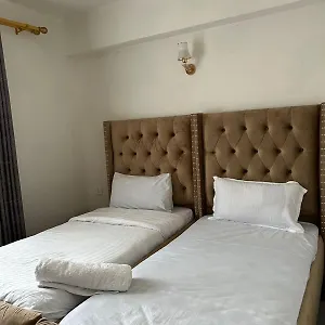 Apartment Serviced At Sandalwood *