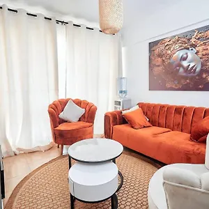 Apartment Artistic, Modern One Bedroom Duplex Nairobi