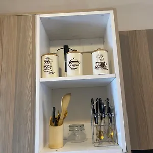 Easy Apartment *