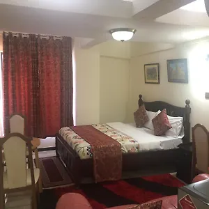 Apartment Dennis Court