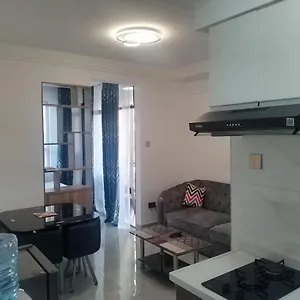 Sam's Place Apartment *