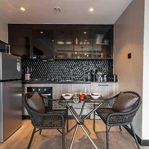 Apartment Escada Luxury 2-bed Apt With Swimming Pool & Gymn Westlands Kenya *