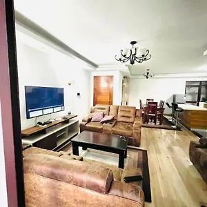 Cherry Wood Kilimani * Nairobi
