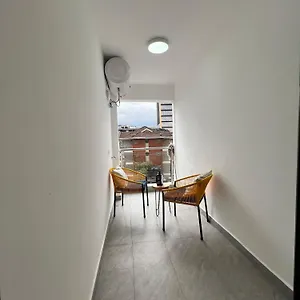 Quines Homes Apartment